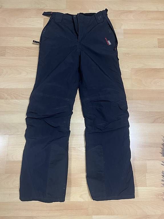 Hosen: Ski- oder Snowboardhose, goretex, 38 – Gebraucht aus Effretikon von Manuelita7
