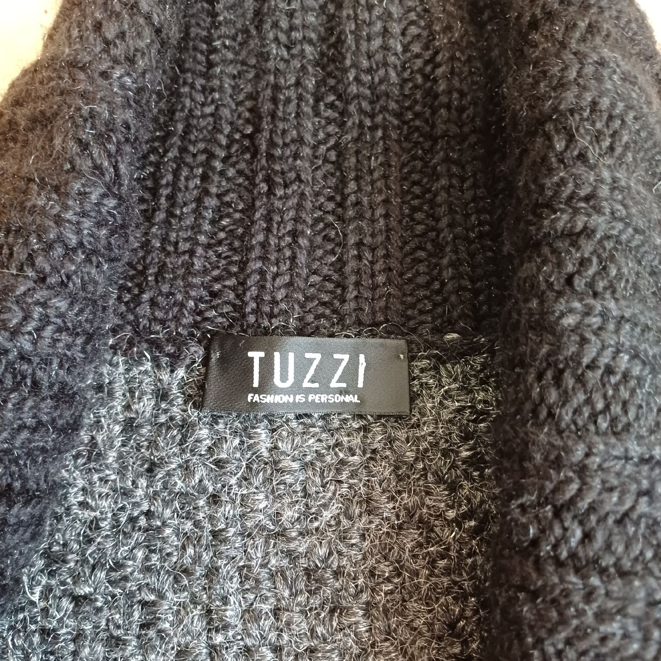 Giacche: Tuzzi schwarz/ grau Strickjacke im 38 – Usato da Merenschwand venduto da Brockinell 1