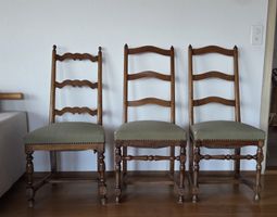 3 antike Stühle