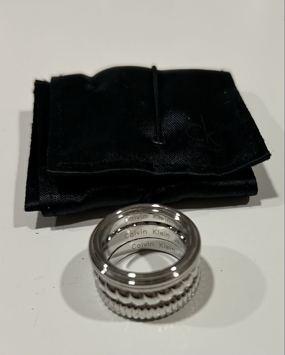 Calvin Klein Anelli: Calvin Klein Ring Set aus Edelstahl  – Nuovo (secondo la descrizione) da Oftringen venduto da Solima 1