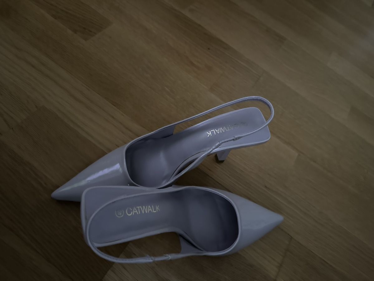 Scarpe da donna: Damen Sommer Schuhe Grösse 40 Neu – Nuovo (secondo la descrizione) da Basel venduto da Ivana_4 1