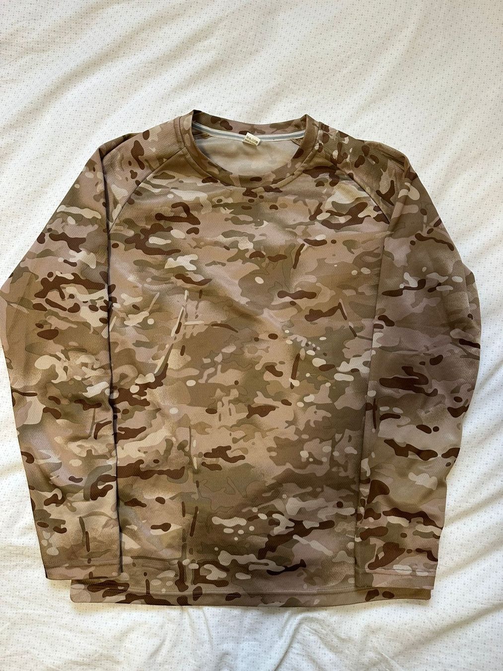 Uniformi: Longsleeve Multicam Arid taille S Spandex – Usato da Prilly venduto da LausanneArchive 1