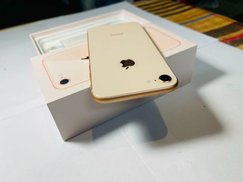 Apple Handys / Smartphones: Iphone 8 (256GB) Akku 100% – Gebraucht aus Luzern von Waince786 2