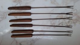 6 Vintage  Fleischfondue-Gabeln, Holzgriff mit farbige Ende