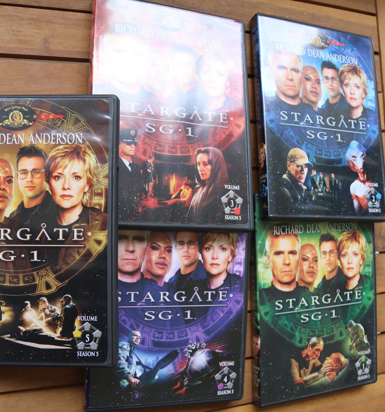 Tutti i DVDs: Stargate Season 5 – Usato da Glattfelden venduto da Sirax 5