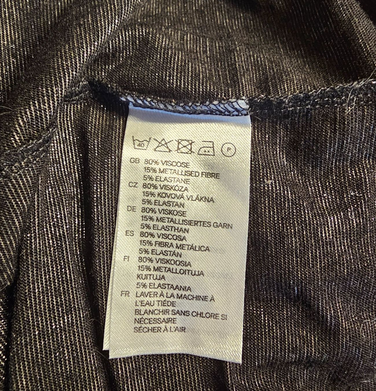 H&M Vestiti: schwarzes Kleid glänzend - super Chic Gr. S H&M – Usato da Füllinsdorf venduto da Sunnebliemli7 3