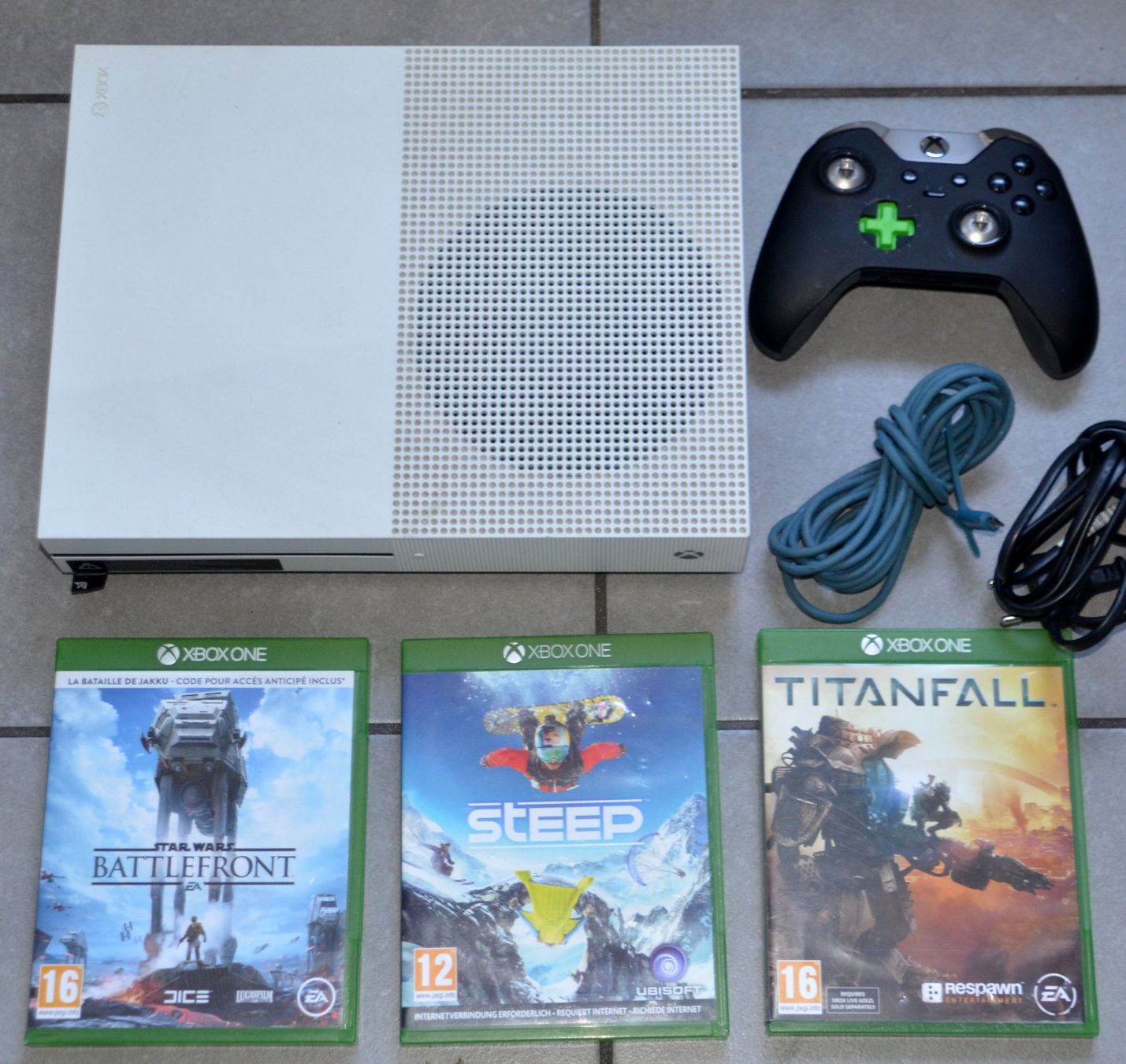 Microsoft Console: Xbox One S 1681 – Usato da Collonges venduto da arashee