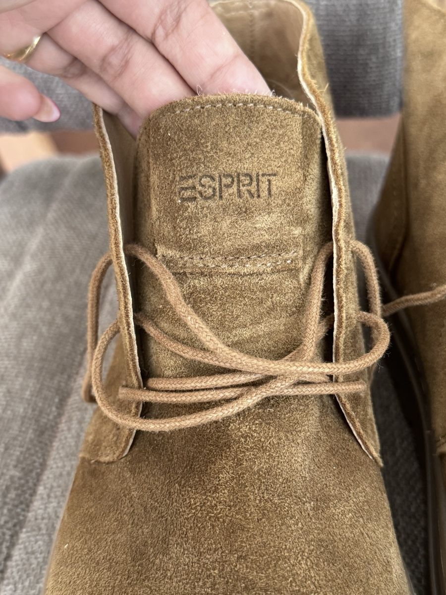 Esprit Scarpe da uomo: Esprit Wildleder Boots Gr. 44 NEU – Nuovo e nell'imballaggio originale da Luzern venduto da raquel.m 1