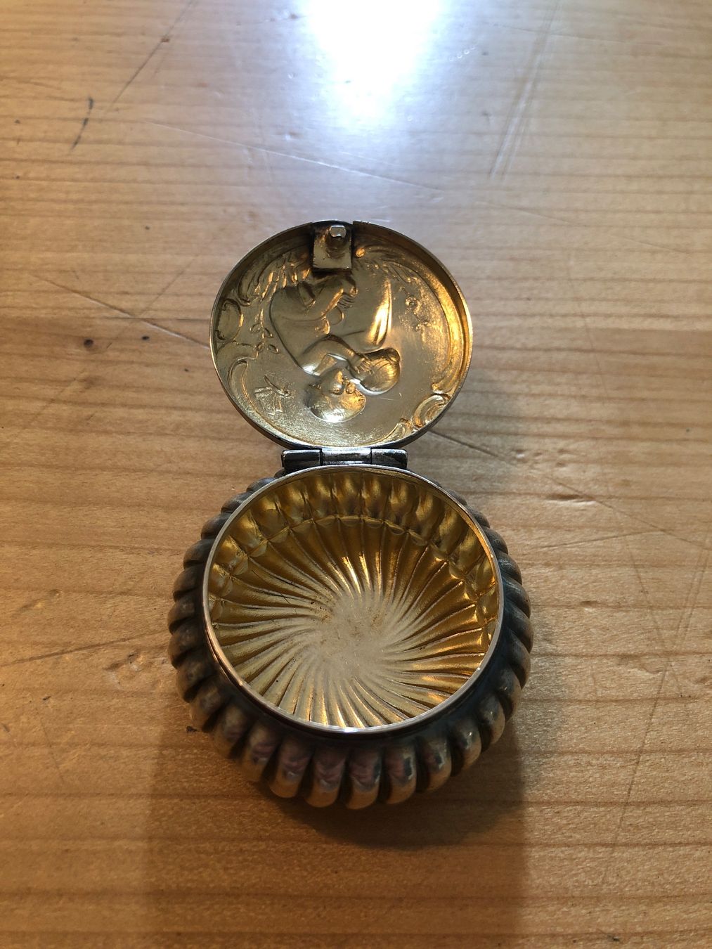 Tutte le decorazioni: Antike Pillendose Jugendstil – Usato da Adliswil venduto da Tito088 1