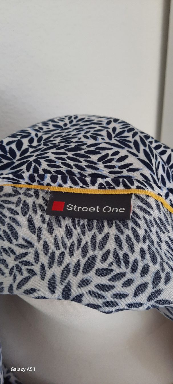 Camicette: ***STREET ONE*** Bluse blau-weiss Gr 40 – Usato da Wädenswil venduto da H2H_Secondhandshop 4