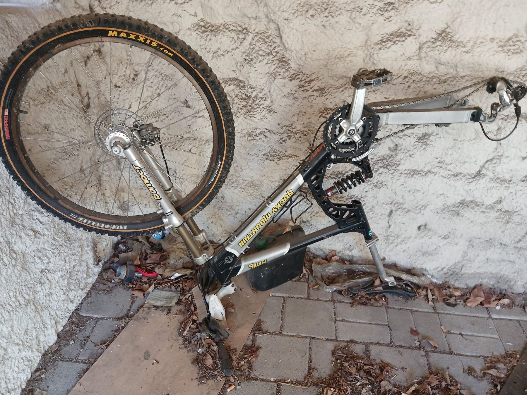 Rocky Mountain Bicycles Velos: Rocky Mountain RM6 – Defekt aus Breitenbach von coco098