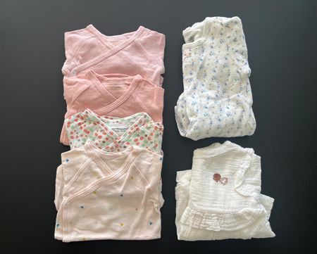 Baby clothes bundle 1 month 5 items