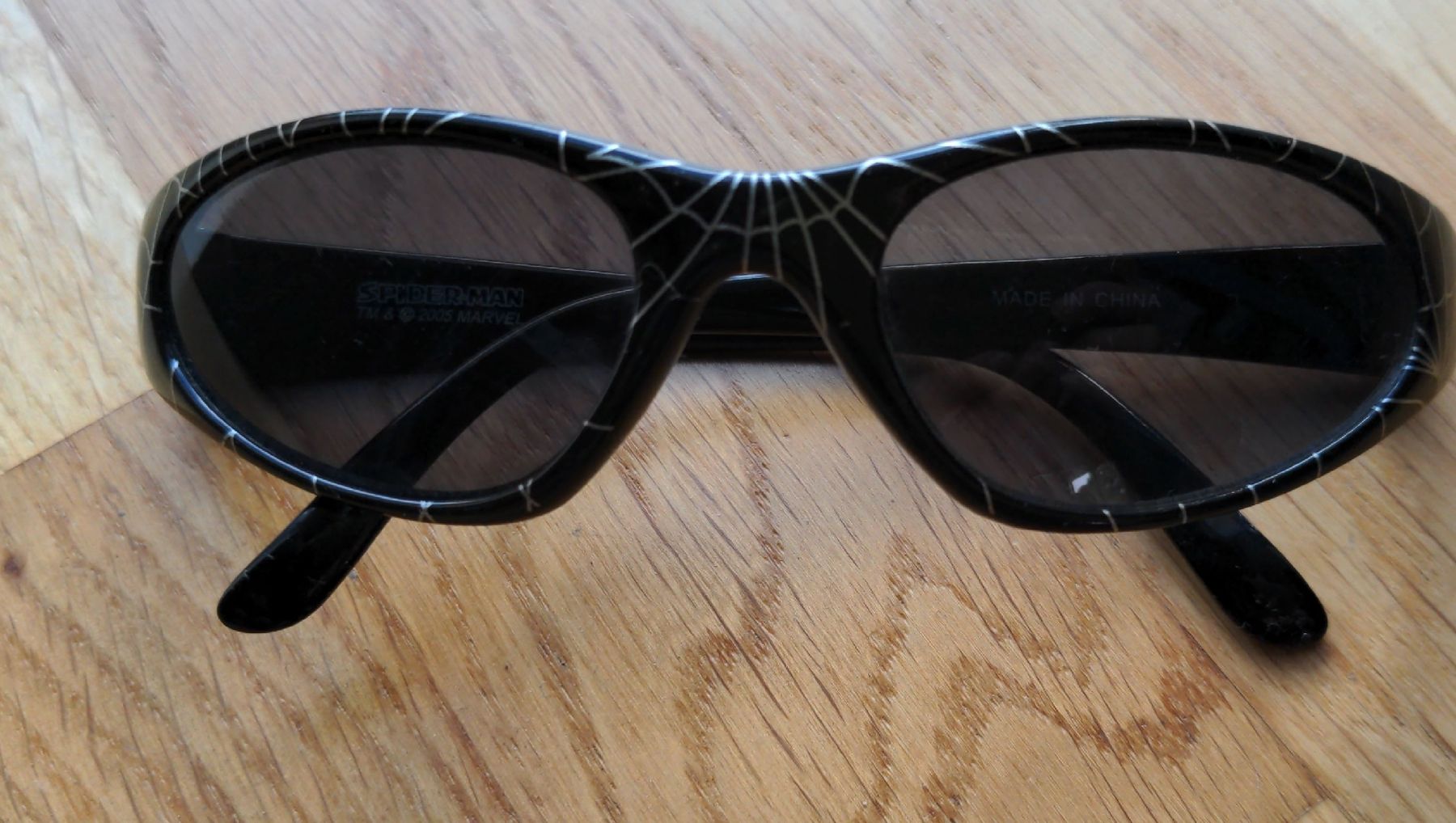Brillen & Gläser: Coole Kinder-Sonnenbrille Spider-Man – Gebraucht aus Sutz von Rawypp
