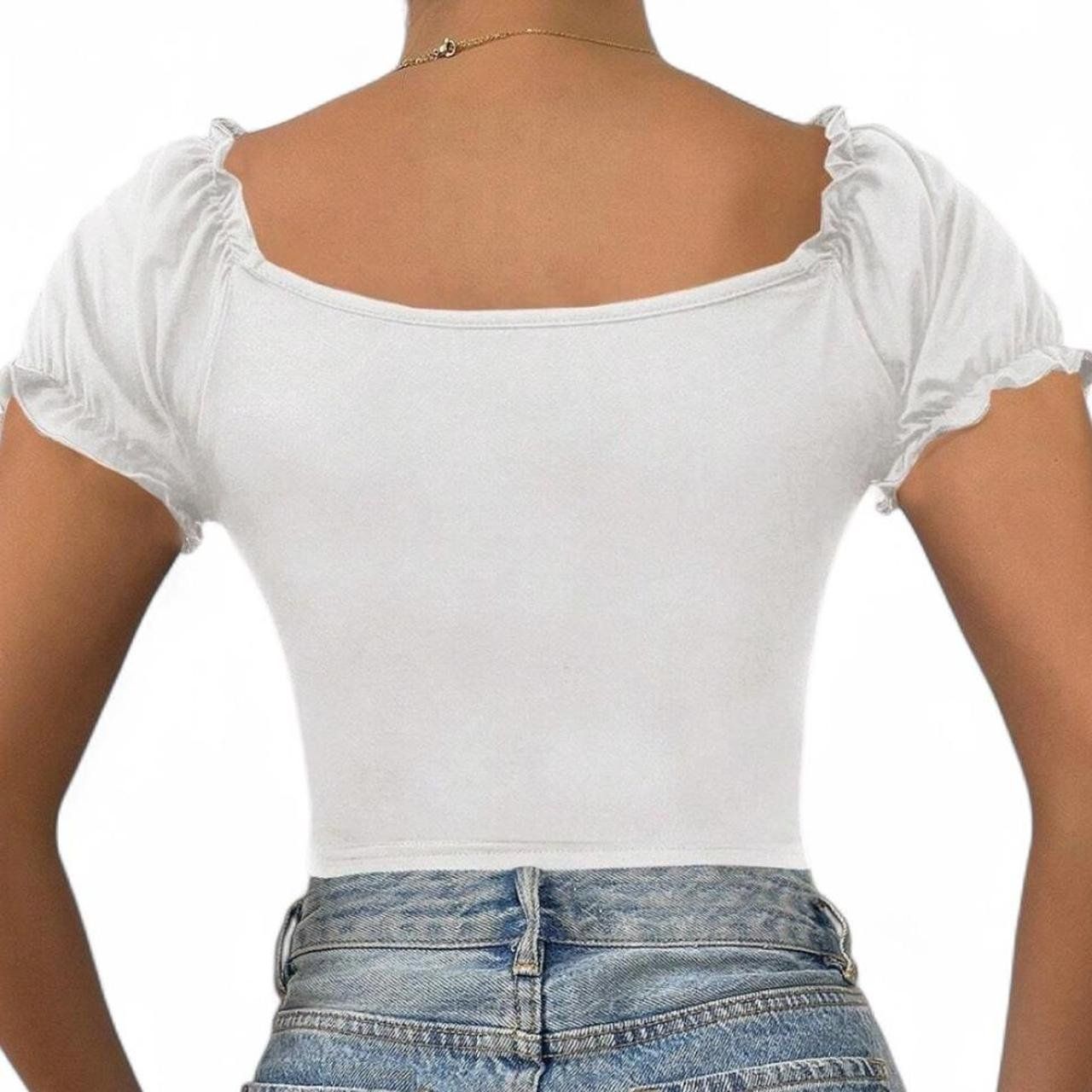 T-Shirts: Women's White Crop-top – Neu (gemäss Beschreibung) aus Zürich von onlyifashion 1