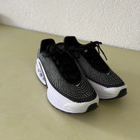 Nike Air Max TW Men Sneakers US 8.5 Black White Used