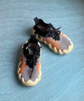 Kinderschuhe Gr. 22
