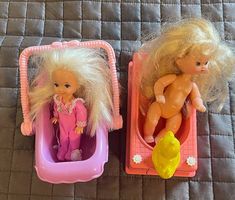2 bébés poupées Barbie