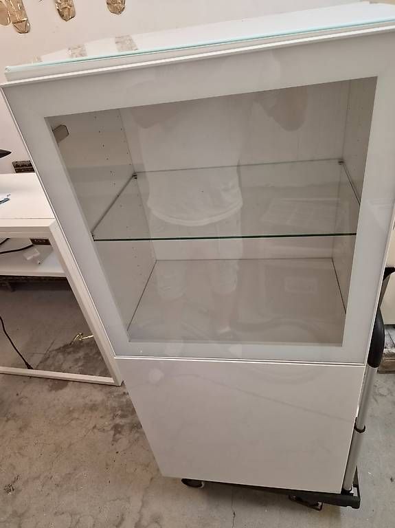 Ikea Armadi: Ikea Besta Weiss 2 Möbel – Usato da Wegenstetten venduto da PatriciaSliacka 2