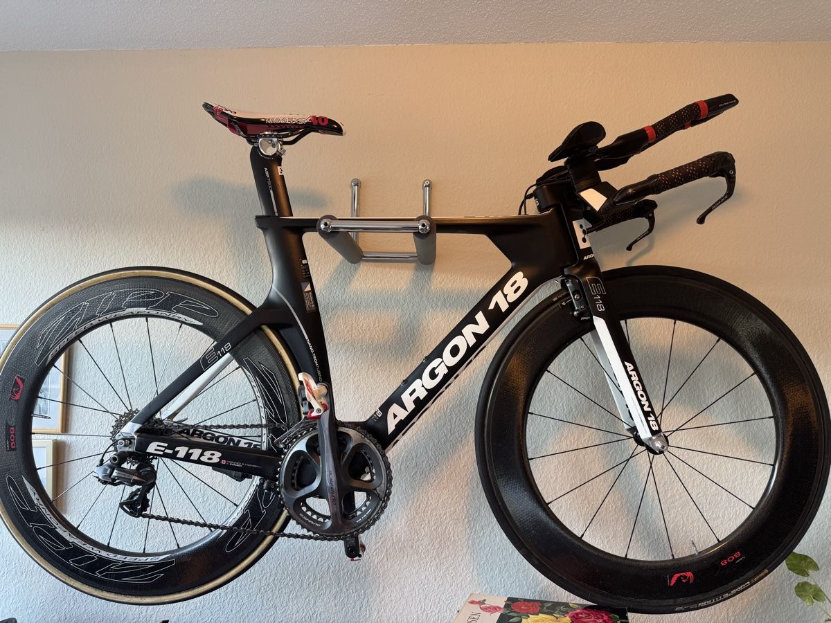 Biciclette: Argon 18 E-118 Tri, Top Zustand, Di2 Triathlonrad – Usato da Rüti ZH venduto da Oldexplorer