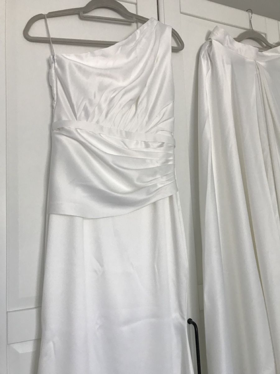 Kleider: Brautkleid Einrock mit Schleppe Neu – Neu (gemäss Beschreibung) aus Dübendorf von nela123 4