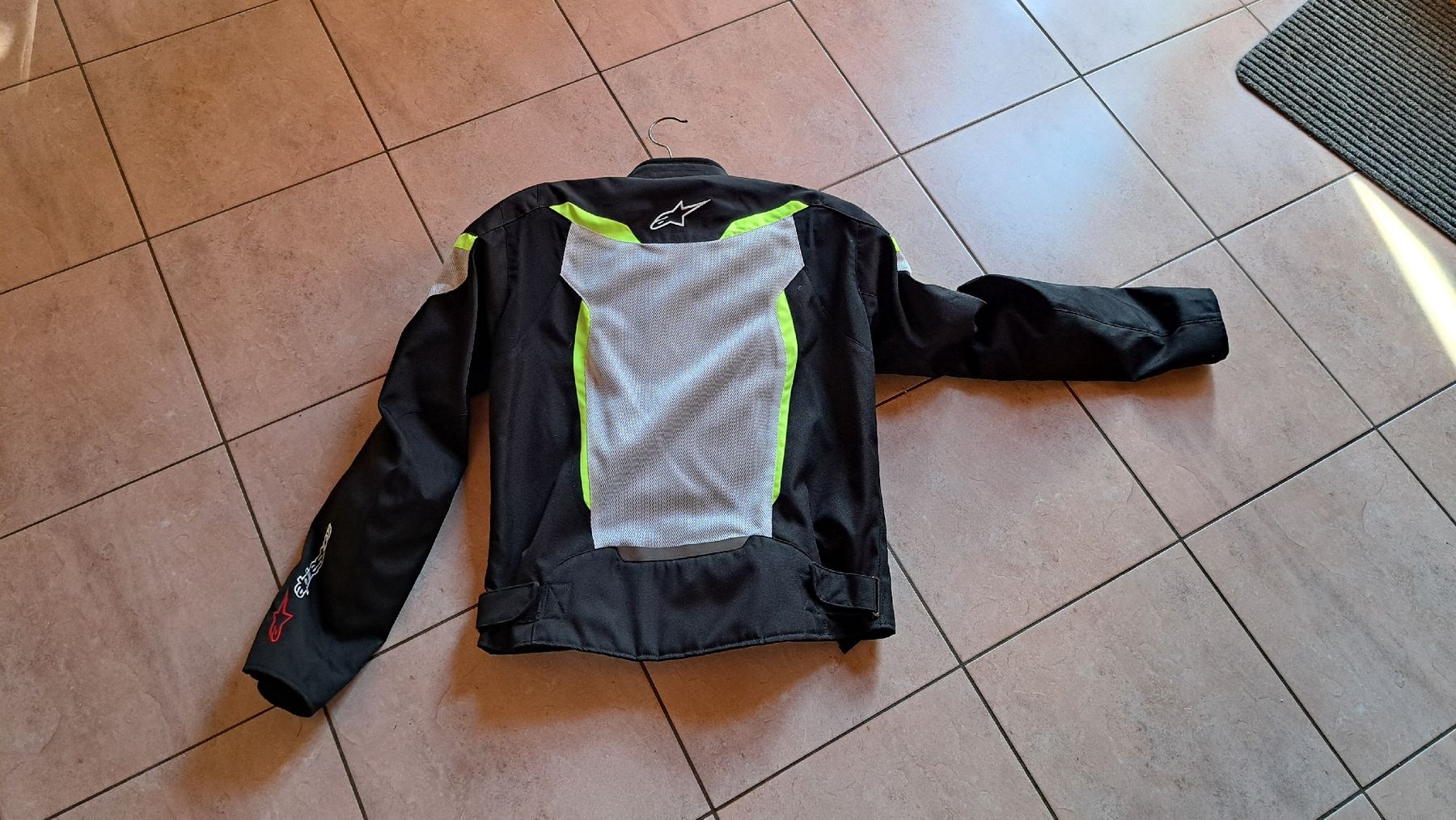 Alpinestars Giacche: Alpinestars T-GP PLUS R v2 AIR – Usato da Vernier venduto da Glloq02 2