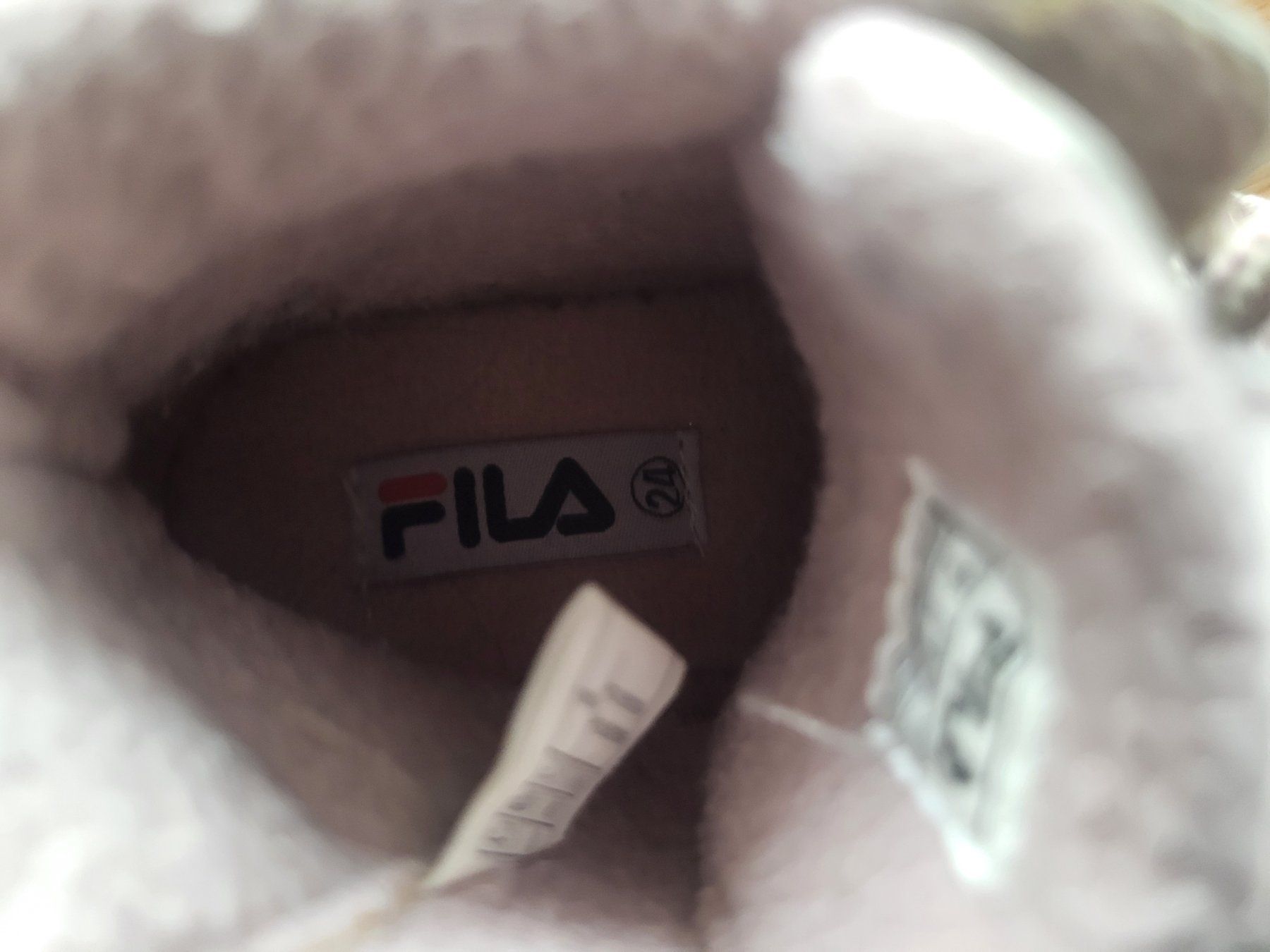 Fila Scarpe per ragazze: FILA-Schuhe Grösse 24 gebraucht – Usato da Zell LU venduto da claro62 5