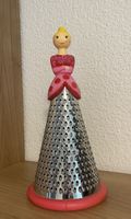 Witzige Käsereibe/Gemüseraffel "Lady Grater", neuwertig!