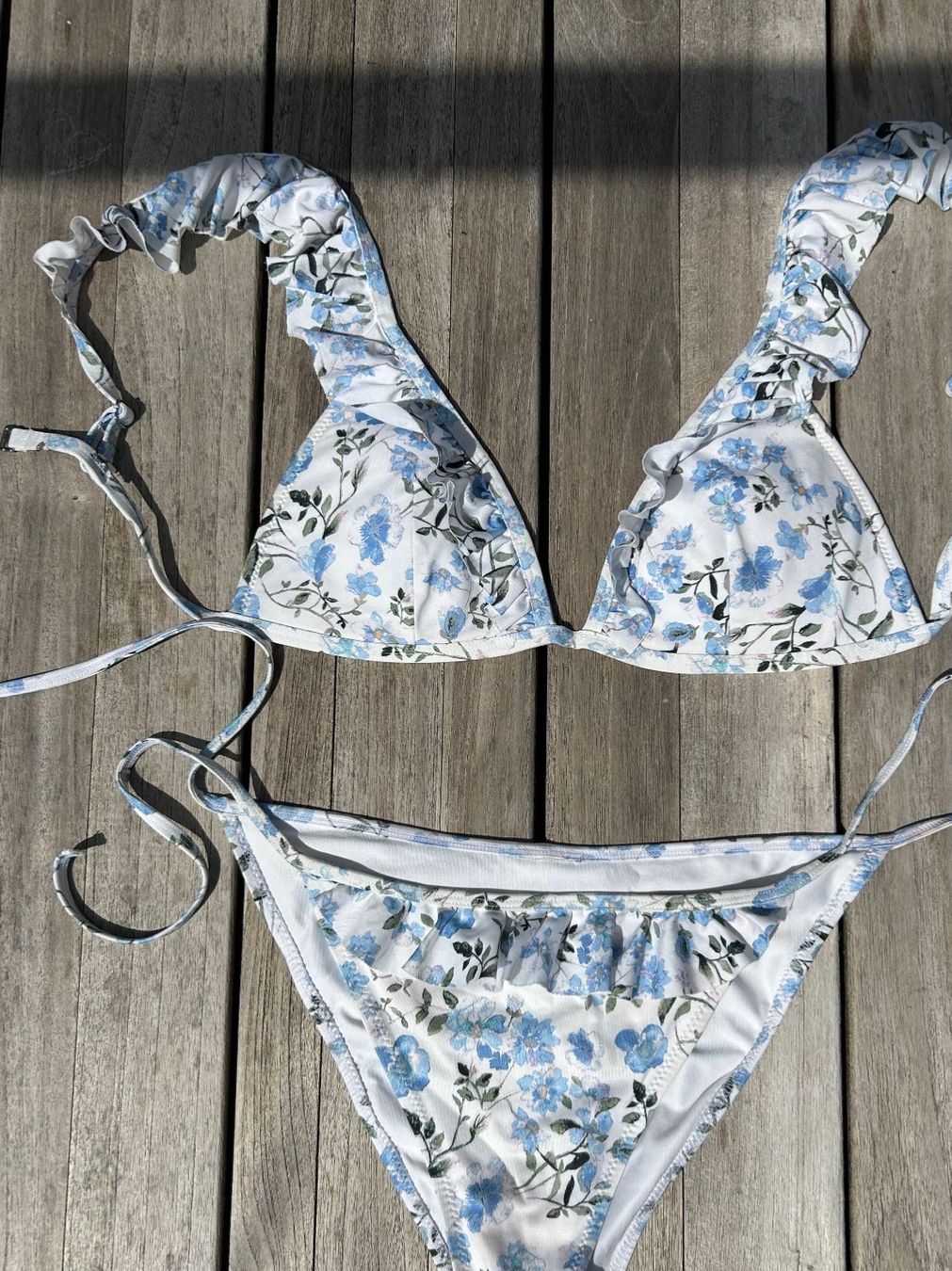 H&M Costumi da bagno & Bikini: Bikini mit Blumenmuster, Rüschen, Gr. S, Blau/Weiss – Usato da Zürich venduto da Lolaa123 1