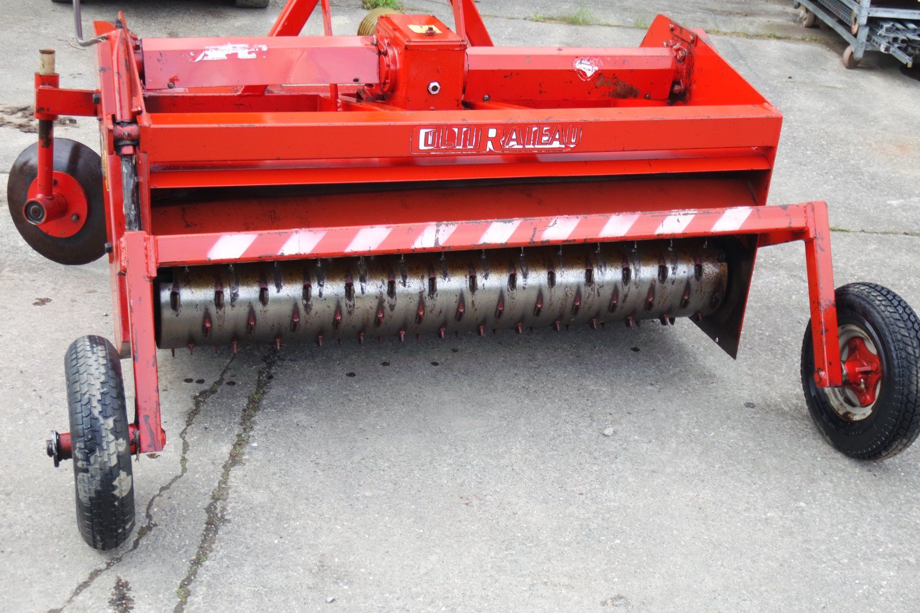 Tutte le macchine: FRAISE ROTATIVE ( CULTIRATEAU) – Usato da Avenches venduto da Brocadou 2