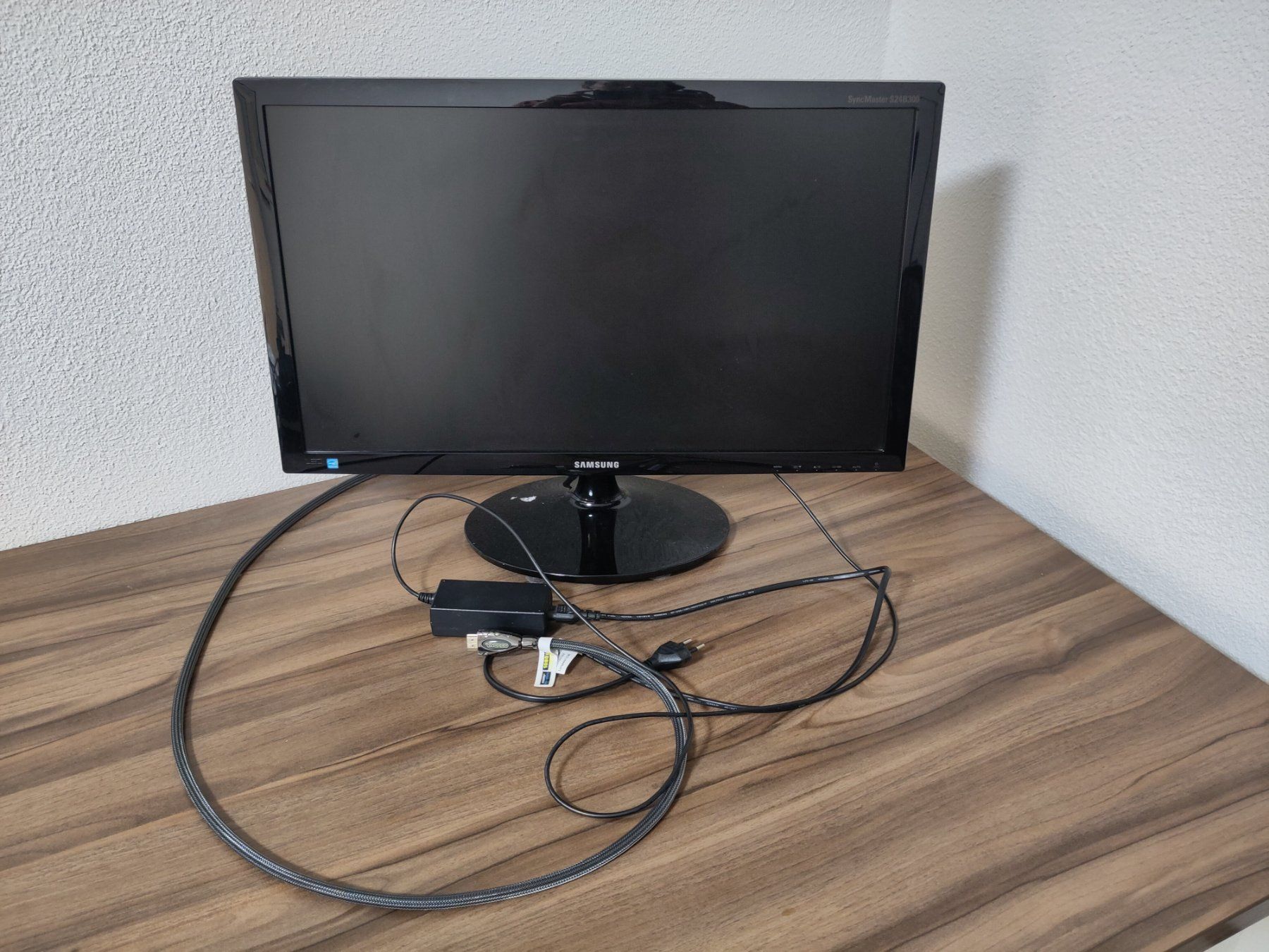 Samsung Monitor: Samsung SyncMaster S24B300HL Monitor – Usato da Winterthur venduto da anj_fsw6 2