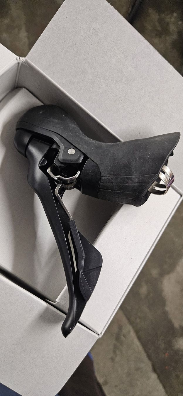 Shimano Pezzi di ricambio: Shimano GRX Schalt/Bremshebel – Usato da Buochs venduto da buochser6 2