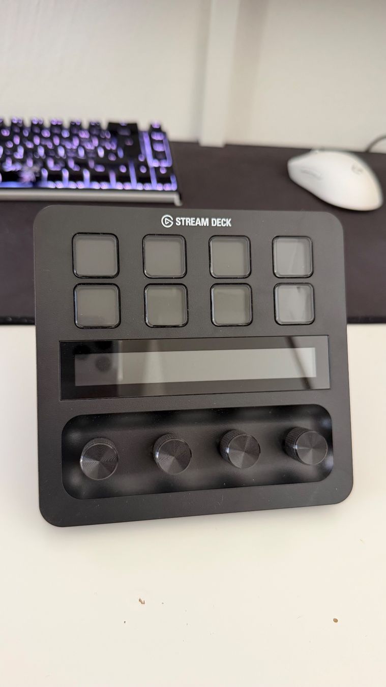 Elgato Sistema di controllo: Elgato Stream Deck + – Usato da Trimmis venduto da Noah57894357