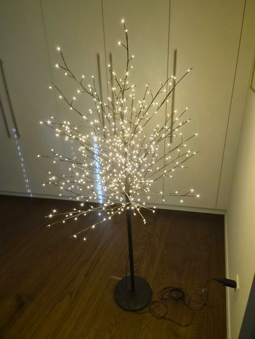Alle Dekorationen: Leuchtendes LED-Bäumchen 150 cm – Gebraucht aus Neuendorf von divina20 1