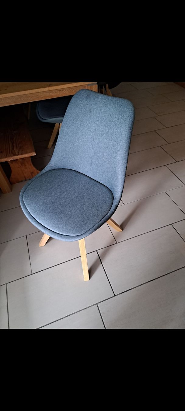 Chaises: 4 Stühle – D'occasion à Bülach par Fbissig01