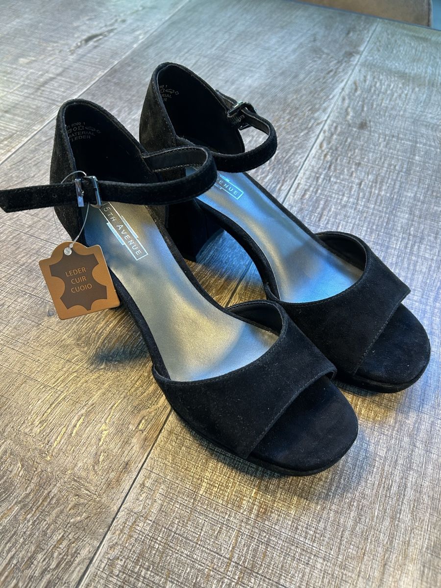 Scarpe da donna: Sandaletten mit Blockabsatz Gr. 38 – Nuovo e nell'imballaggio originale da Busswil BE venduto da Lela0810