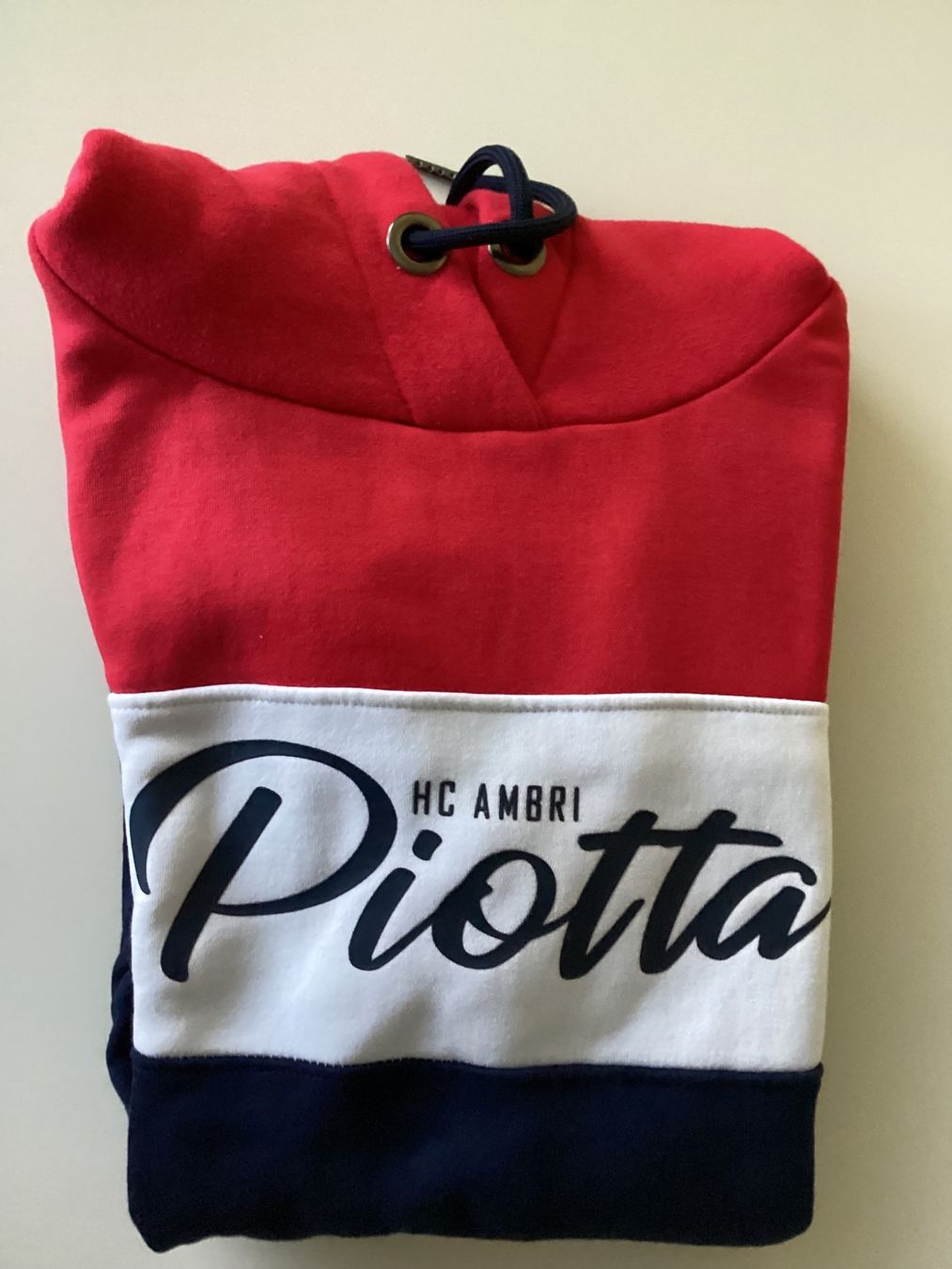 Pullover & Sweatshirts: Hoodie Ambri-Piotta Gr. M – Gebraucht aus Wagen von papai1 2