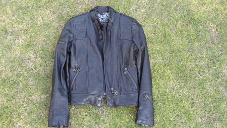 Lederjacke schwarz mit Reisverschlüssen