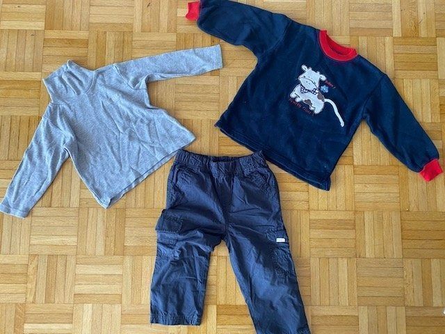 Lotti & Set di vestiti: Kleiderpaket 10-teilig Junge Gr. 92 – Usato da Emmen venduto da Aribini 3