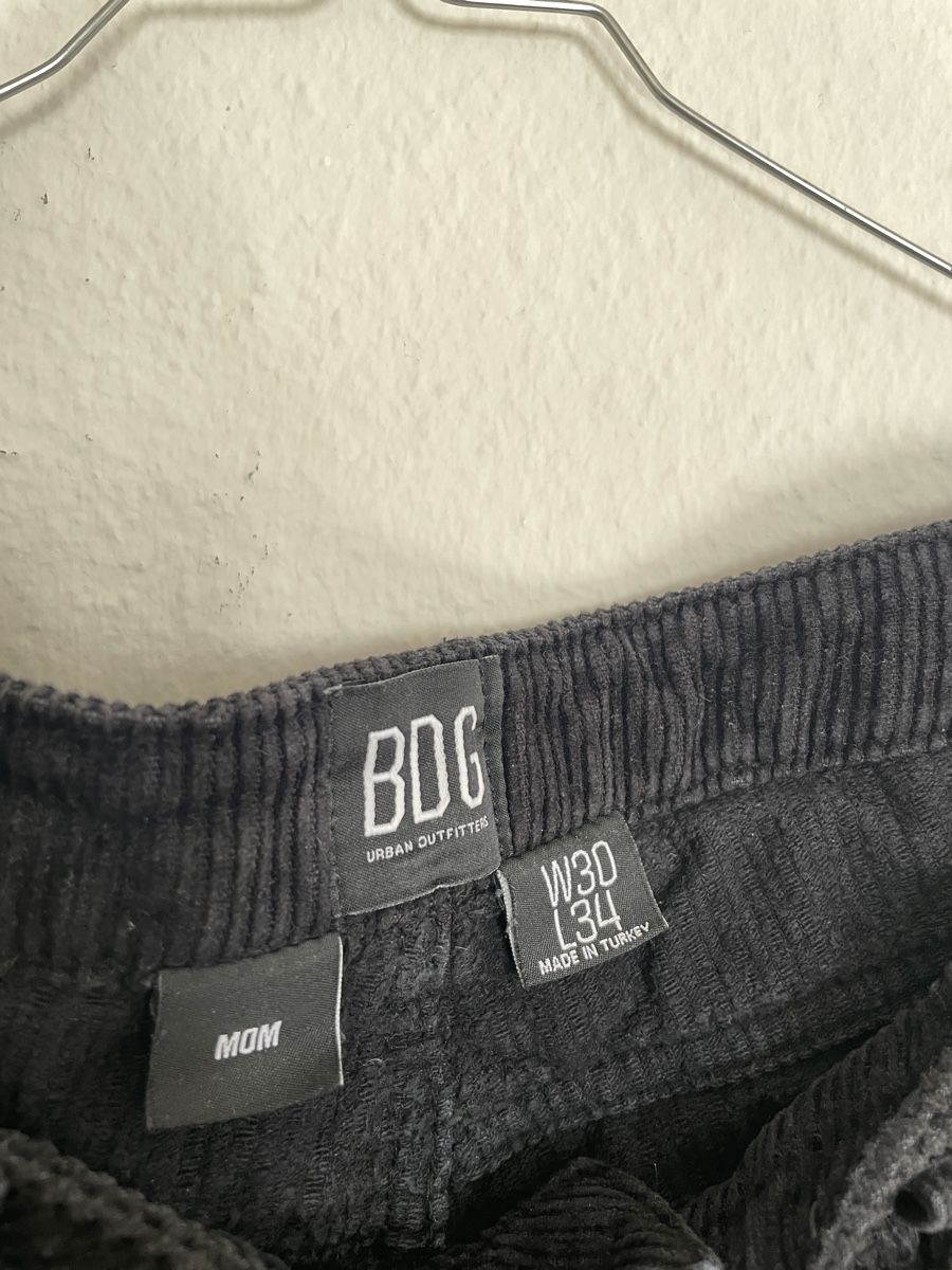 Pantalons: Kordhose Schwarz W30/L34 – D'occasion à Benken SG par tame_impala 2
