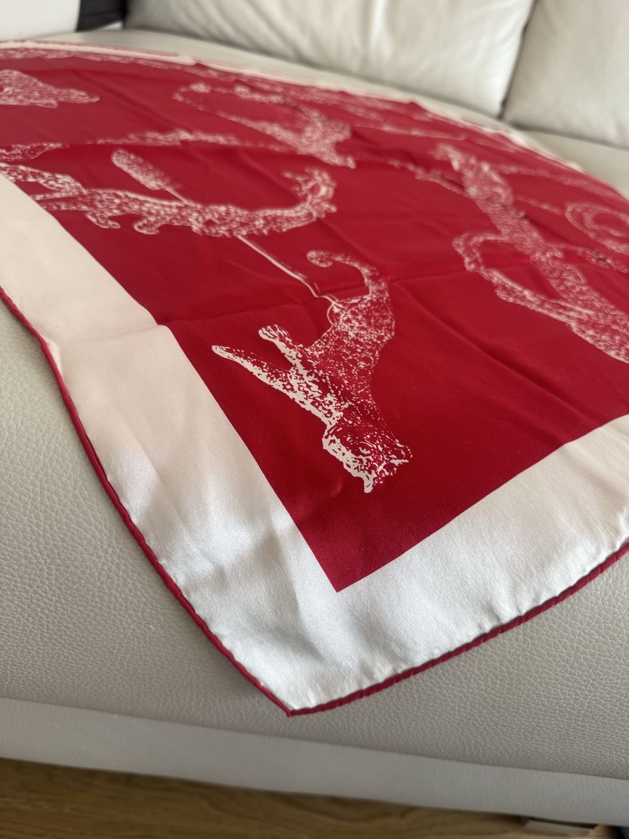 Cartier Foulard & Sciarpe: Foulard Cartier – Usato da Zürich venduto da LuxuryJewellery 1
