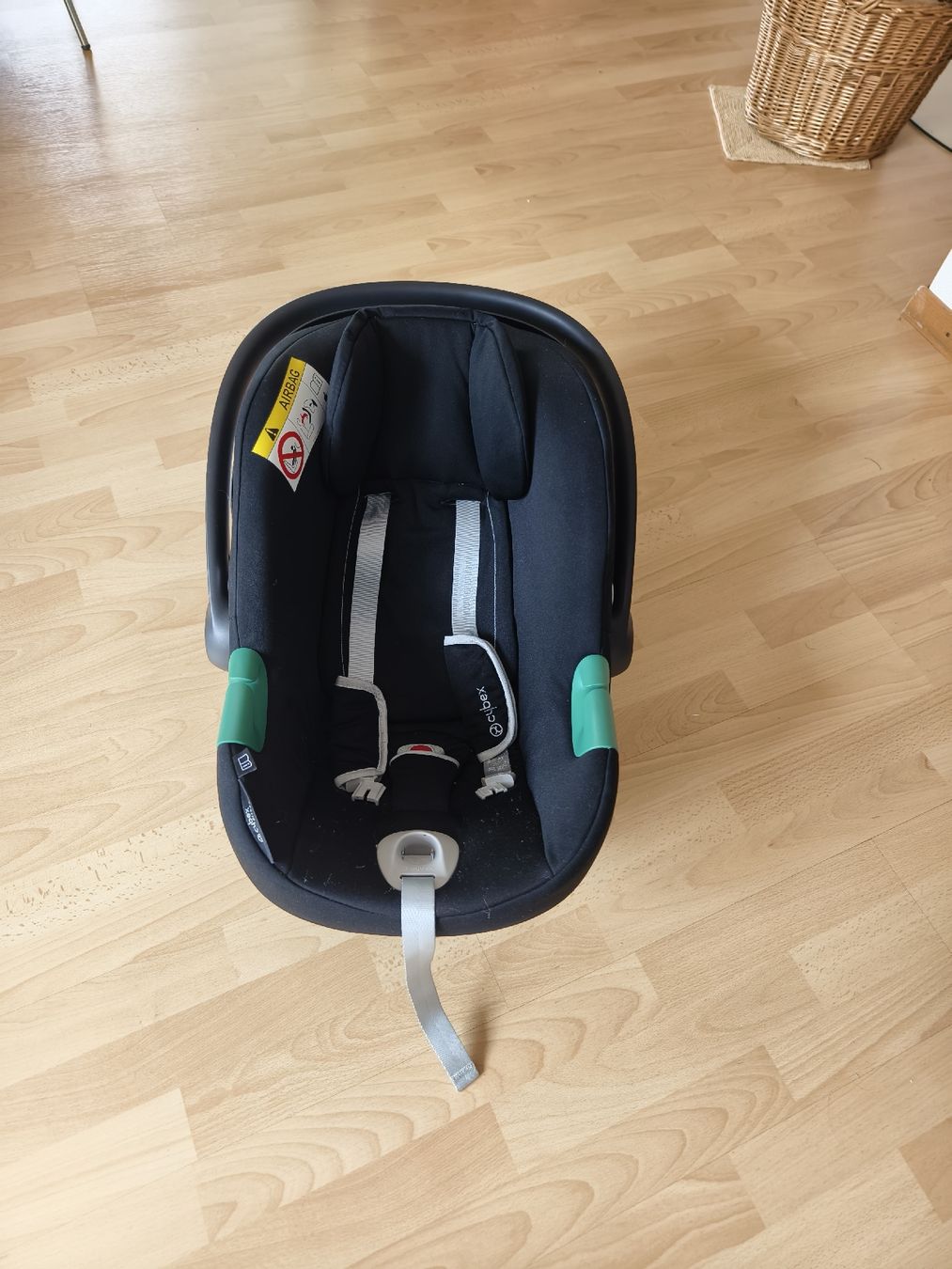 Cybex Seggiolini per auto: Babyschale Cybex Aton B2 I-Size inkl. Base One – Usato da Steffisburg venduto da simuh84 3