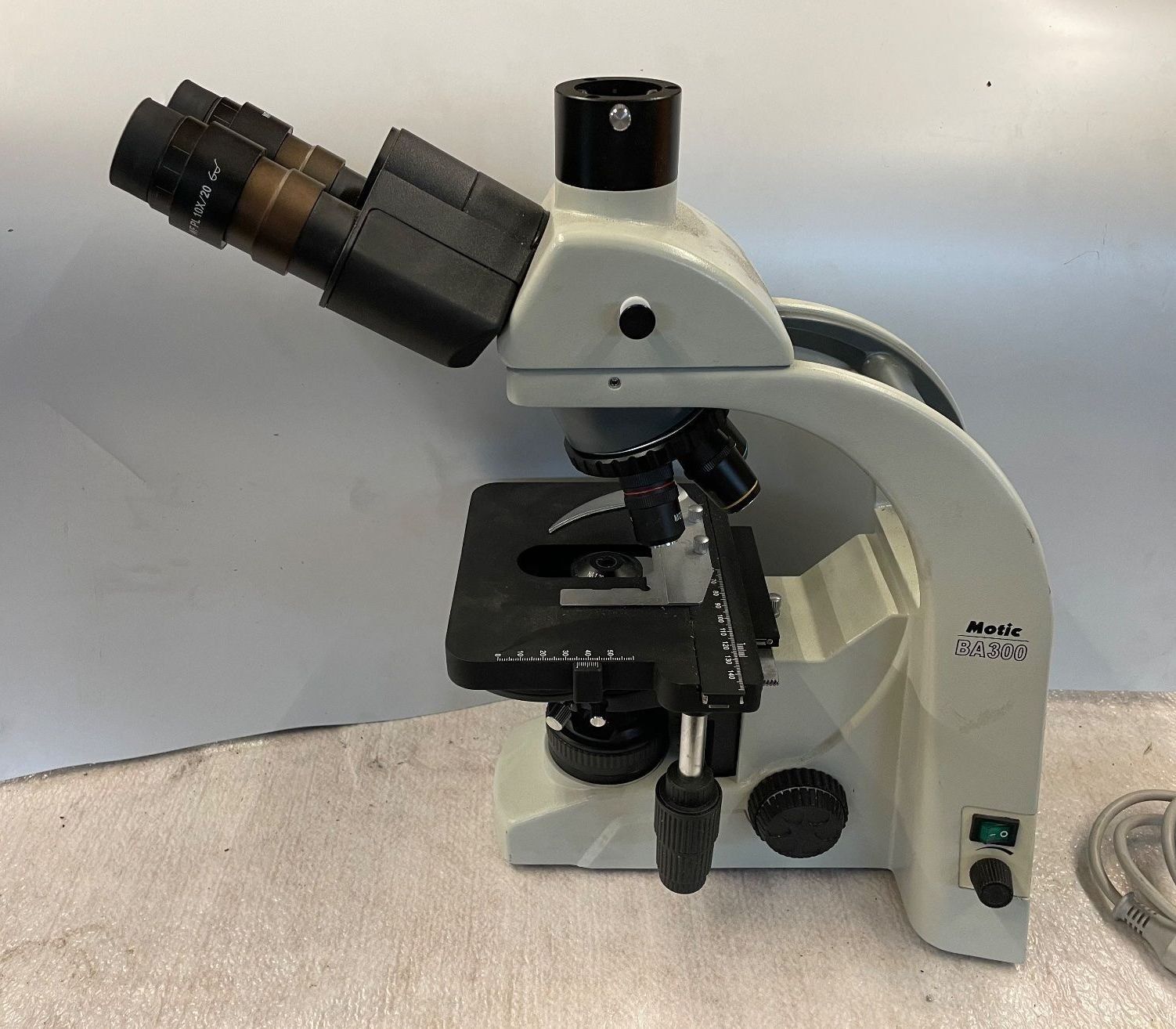 Microscopi: PRO LABO Mikroskope Microscope stéréo avec 2 Oculaires – Usato da Lausanne venduto da asdyx
