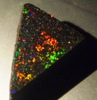 35 CTS ANDAMOOKA OPAL FROM QUEENSLAND. [SO9]