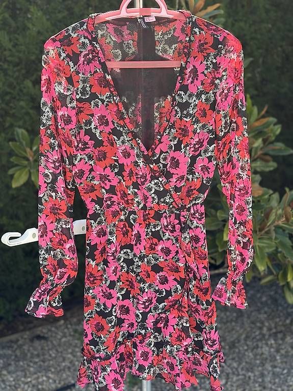 Vestiti:  Robe Noire à Fleurs avec illets Rouges - T.32  – Nuovo e nell'imballaggio originale da Vandoeuvres venduto da Viviane. 2