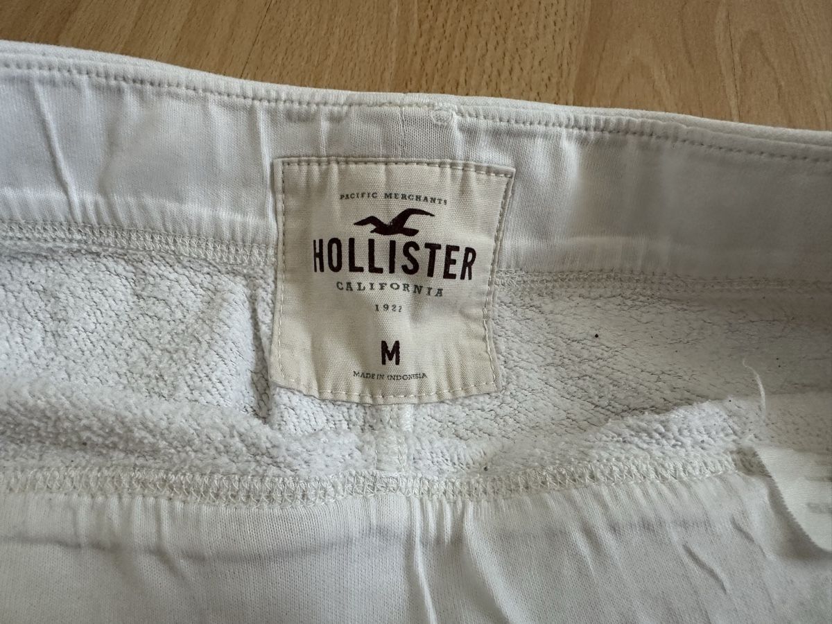 Hollister Pantaloni: Hollister Hose kurz  – Usato da Chur venduto da Sim7000 2