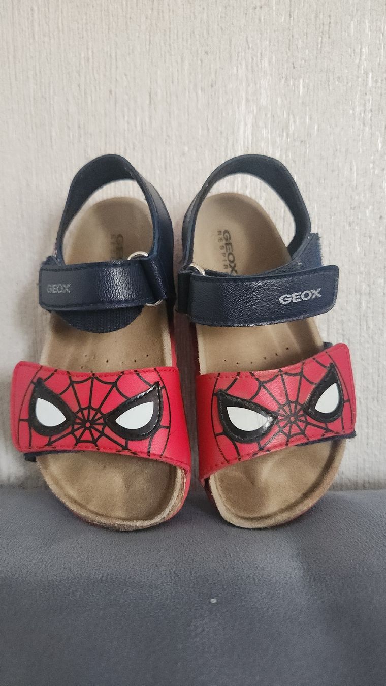Geox Chaussures garçon: Sandale Geox Spiderman Kinder Grösse 26 – D'occasion à Rüti ZH par Supy