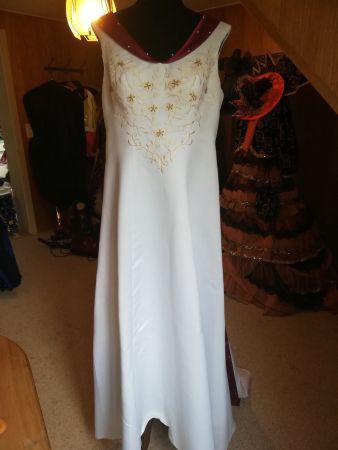 Wunderschönes Brautkleid, Gr. 40/42, A-Linie, weiss!