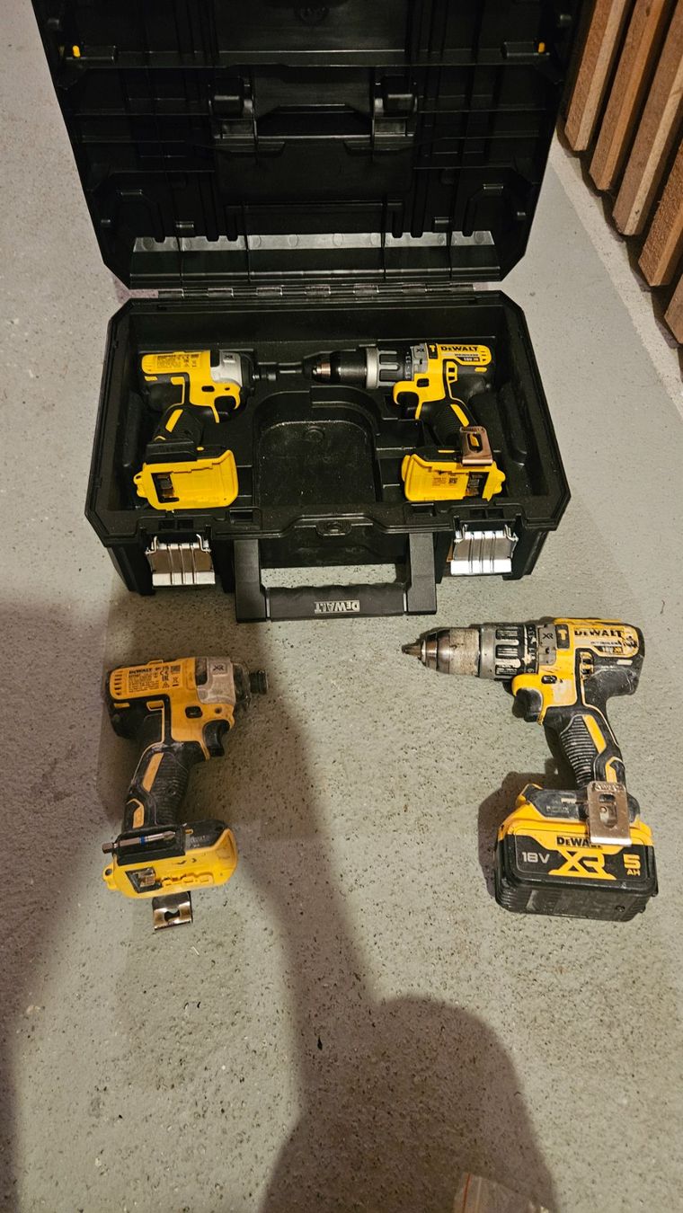 Dewalt Tutti gli attrezzi: dewalt werkzeuge neu – Usato da Frauenfeld venduto da exi_8dxy