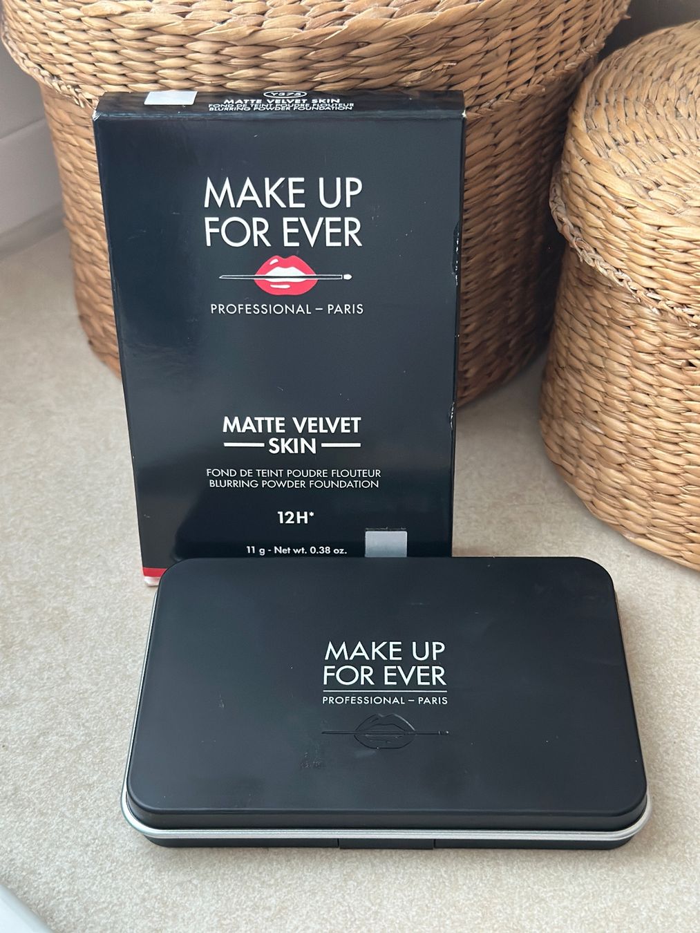 Make-up: MakeUp For Ever Matte Velvet Skin Blurring Powder Foundation – Nuovo (secondo la descrizione) da Zürich venduto da methee1107