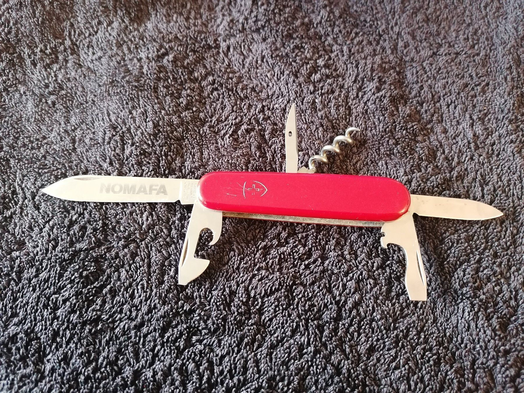 Victorinox Coltelli tascabile: Victorinox Sackmesser mit NOMAFA Logo – Usato da Neuenegg venduto da Mr_habana